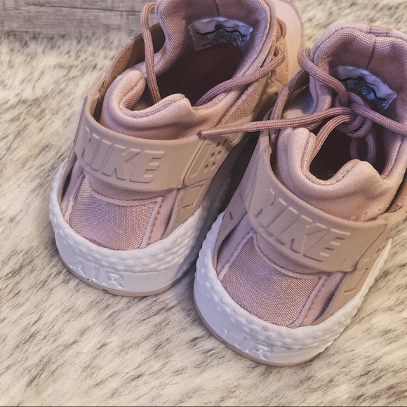 ‼️sold‼️✨ Rare Nike Huarache Run Rose Gold 8.5W - Picture 5 of 8